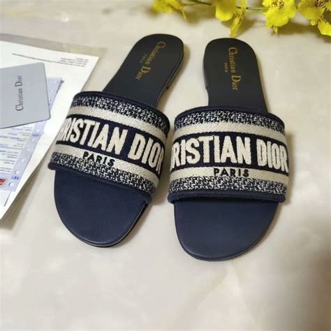 chinelo christian dior|DIOR .